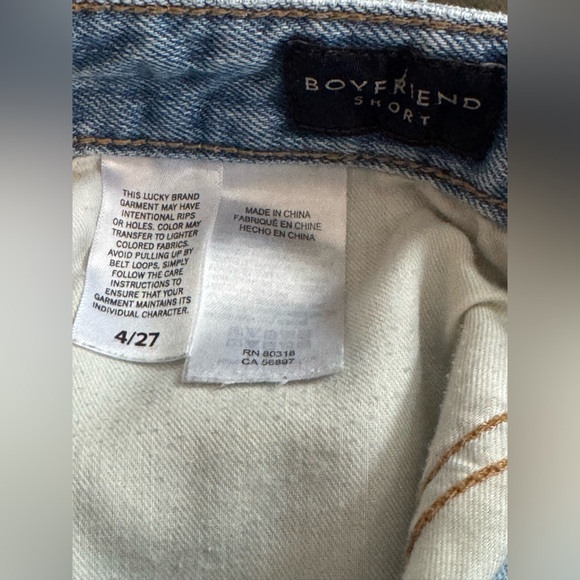 Lucky Brand Women's Frayed Hem Boyfriend Jean Shorts - Light Blue - Picture 4 of 5